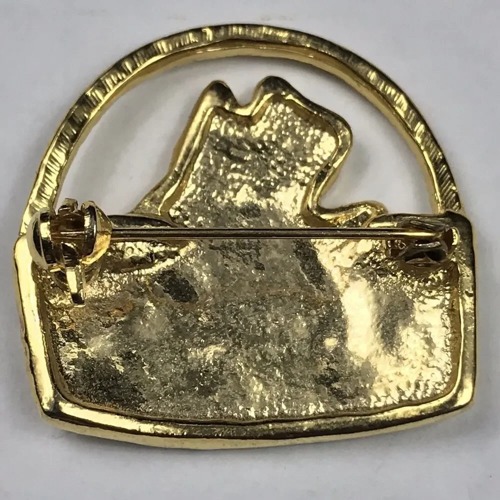 Cat in Basket Gold Tone Vintage Pin Brooch